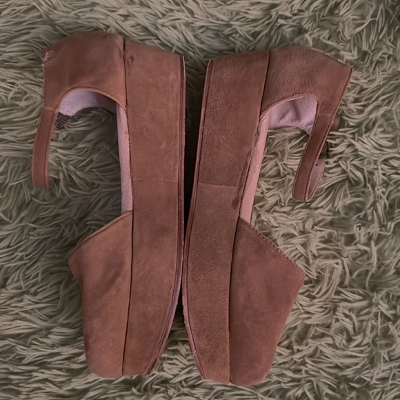 Anthropologie Shoes - Anthropologie Gee WaWa tan shoes *flaw *CCO*